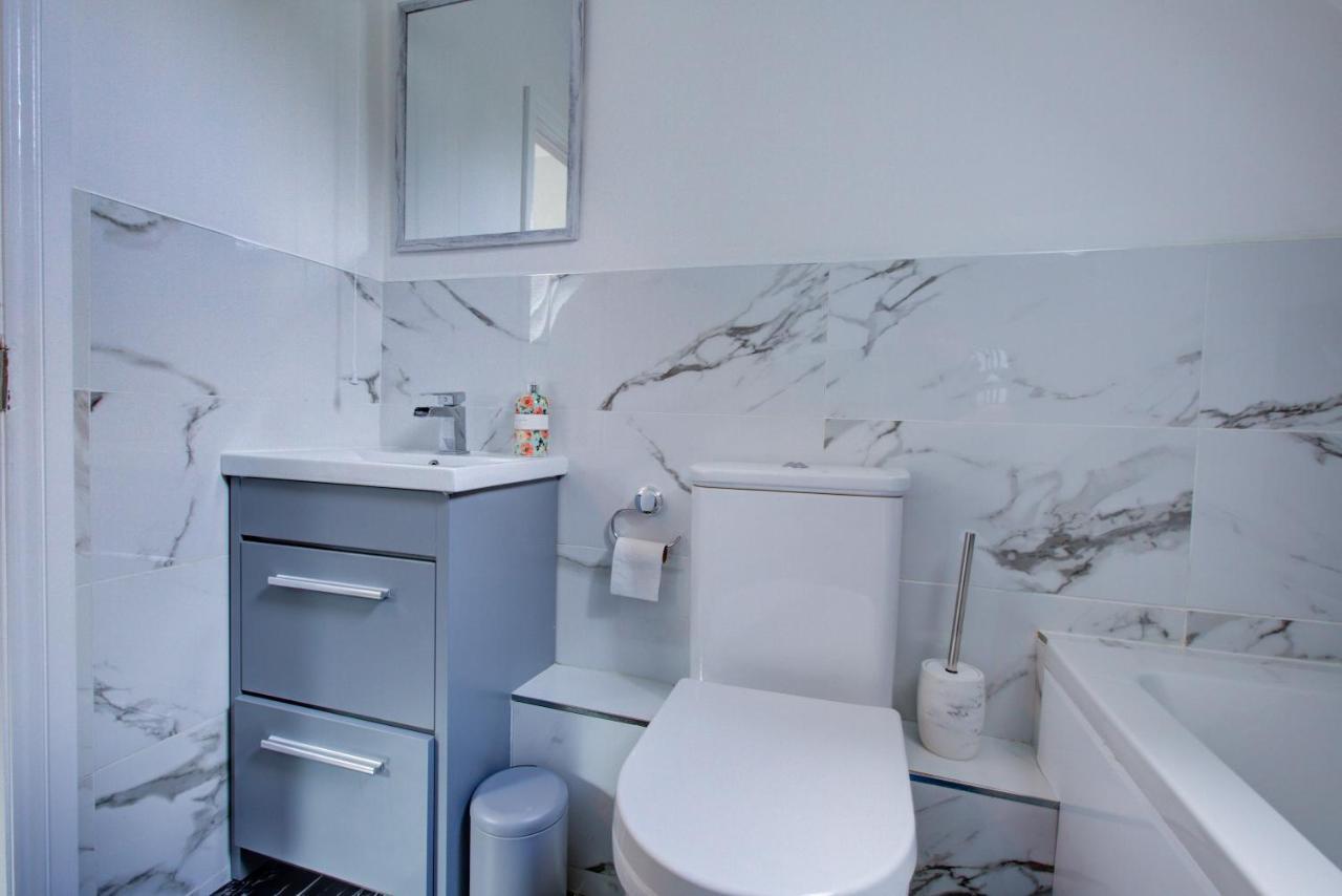 Luxury 3 Bedroom Apartment Close To Beach, Bournemouth & Meyrick Park מראה חיצוני תמונה